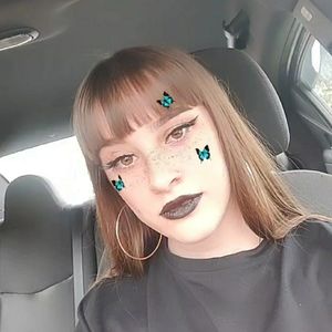 Meet your Posher, Arielle